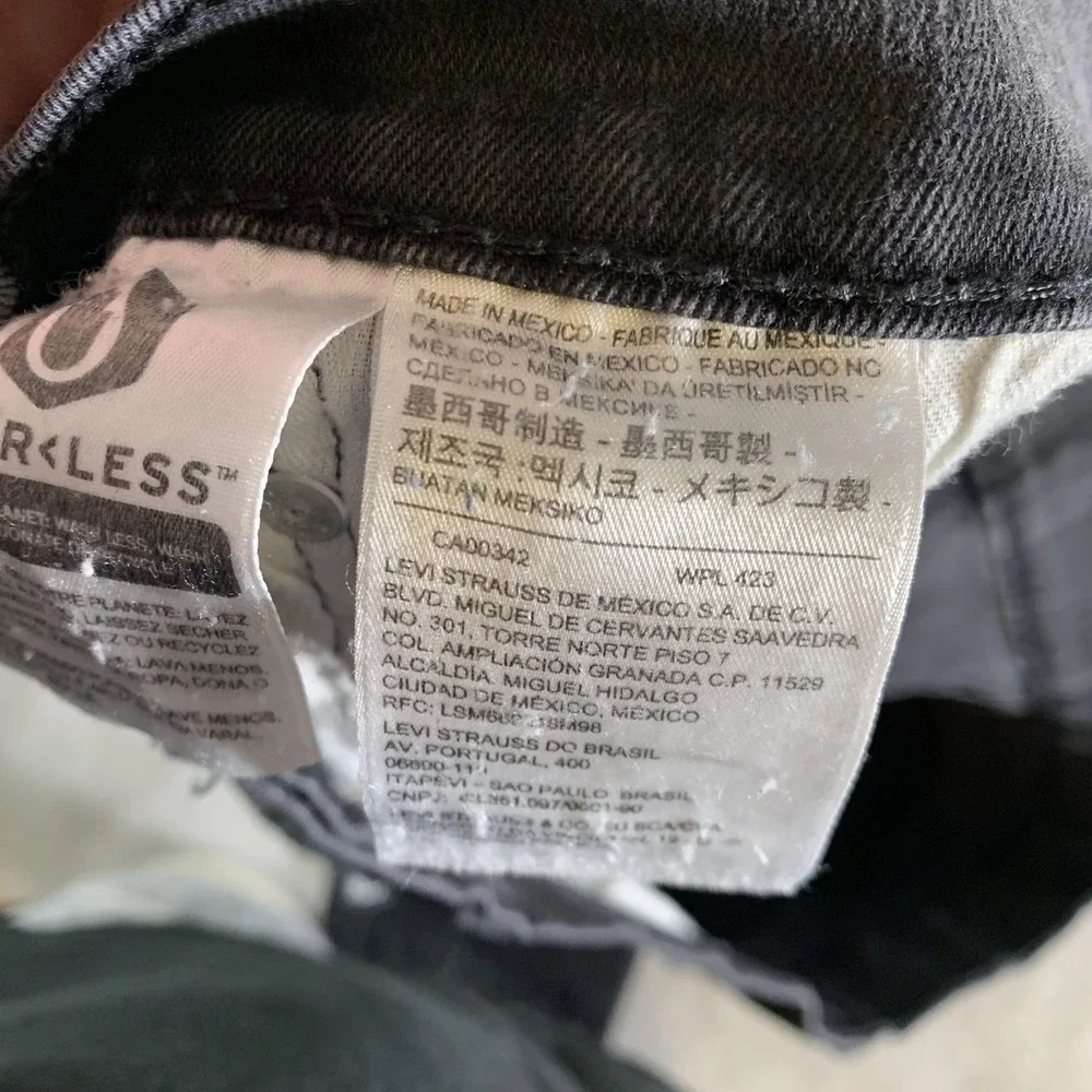Levis thanks so